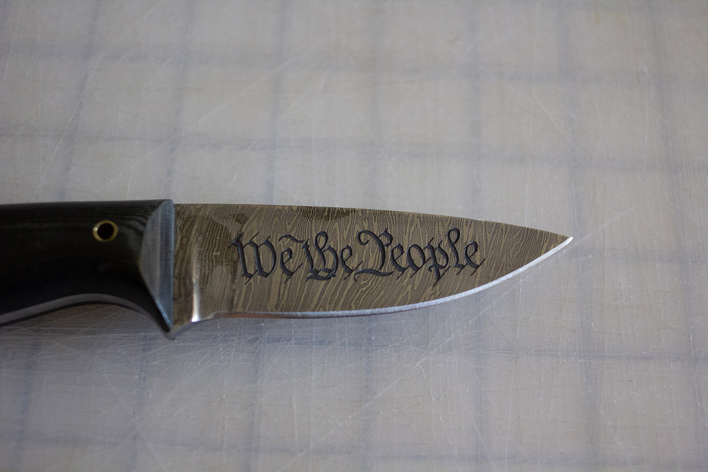 custom knives flashlights